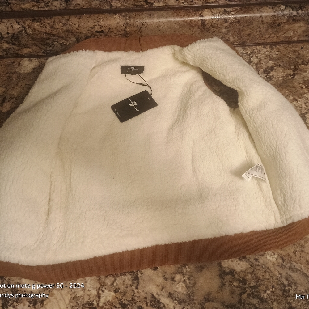 Boys designer vest. 7 for all mankind brand. Bourbon brown. Sherpa-lined. Warm - Picture 5 of 6